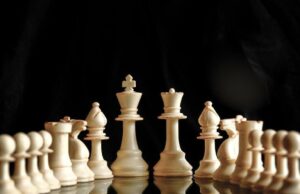 Kushwaha da Índia se torna o jogador mais jovem a ganhar classificação FIDE aos 3 anos Kushwaha da Índia se torna o jogador mais jovem a ganhar classificação FIDE aos 3 anos