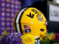 LSU, Lane Kiffin nomeada principal concorrente para roubar WR de Deion Sanders LSU Tigers