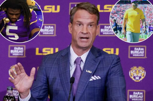 Lane Kiffin falando em sua coletiva de imprensa introdutória como treinador principal da LSU.