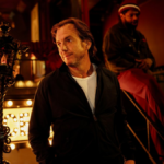 Laura Dern diz que 'é melhor que haja' papéis mais dramáticos para o co-estrela Will Arnett depois de 'Is This Thing On?' | Vídeo