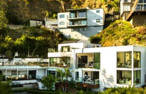 Lea Black, da RHOM, vende casa em Los Angeles em venda fora do mercado por milhões Lea Black vende fabulosa casa em Los Angeles