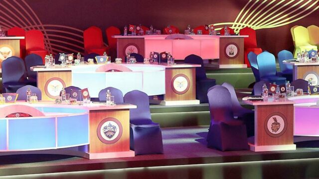 Leilão IPL 2026 explicado: Quando o leiloeiro vende um jogador Leilão IPL 2026 explicado: Quando o leiloeiro vende um jogador e um lance pode ser perdido?