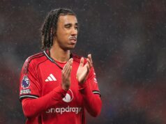 Leny Yoro quebra o silêncio após difícil jogo individual na vitória do Man Utd contra o Palace, dois companheiros respondem Leny Yoro para.