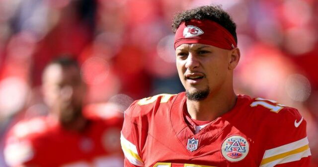 Lesão de Patrick Mahomes: chefes esperam 'recuperação bastante rápida' após Travis Kelce aborda especulações de aposentadoria após derrota no Super Bowl de 2025