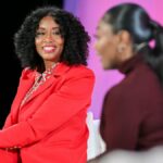 Amanda Zurawski faz o discurso principal no Power Women Summit 2025 do TheWrap, apresentado por STARZ #TakeTheLead.