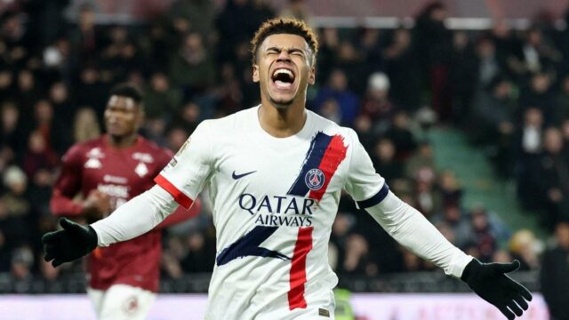 Ligue 1: PSG evita reviravolta do Metz com vitória por Ligue 1: PSG evita reviravolta do Metz com vitória por 3-2; O gol de Doue prova ser a diferença