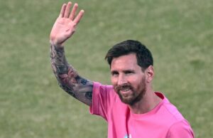 Lionel Messi aparece em Delhi enquanto jogador de futebol termina turnê pela Índia Lionel Messi em ação.