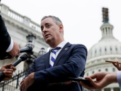 Lista de republicanos que desafiam Mike Johnson a apoiar a votação forçada de subsídios da ACA Lista de republicanos que desafiam Mike Johnson a apoiar a votação forçada de subsídios da ACA