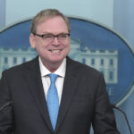 Louco pela economia? Trump bajulador diz que você está apenas de mau humor