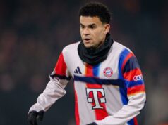 Luis Díaz, do Bayern de Munique, tem suspensão da Liga dos Campeões cortada após falta imprudente sobre Achraf Hakimi, do PSG lightbox-info