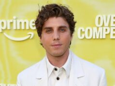 Lukas Gage compartilha um teaser importante sobre o personagem ‘Pessoas que conhecemos nas férias’ Quem está nas pessoas que conhecemos nas férias Elenco Conheça as estrelas do filme Emily Bader como Poppy e Tom Blyth como Alex lideram