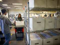 Mais de 125.000 votos expressos no segundo turno de assessores do condado de Santa Clara antes do prazo Mais de 125.000 votos expressos no segundo turno de assessores do condado de Santa Clara antes do prazo