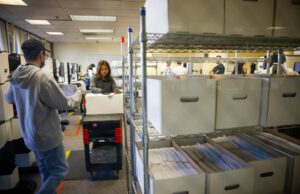 Mais de 125.000 votos expressos no segundo turno de assessores do condado de Santa Clara antes do prazo Mais de 125.000 votos expressos no segundo turno de assessores do condado de Santa Clara antes do prazo