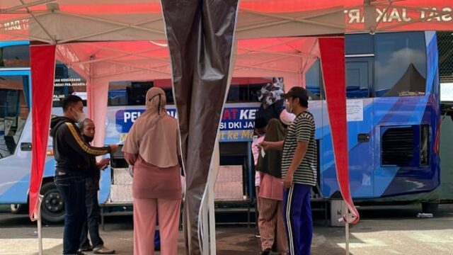 Mais populares: descontos em impostos sobre veículos, VinFast Factory em destaque e custos mensais do Honda Brio
