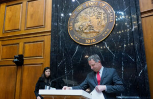 Mais um estado vermelho pesa passar por um gerrymander extremo O presidente Donald Trump fala ao se encontrar com o príncipe herdeiro da Arábia Saudita, Mohammed bin Salman, no Salão Oval da Casa Branca, terça-feira, 18 de novembro de 2025, em Washington. (Foto AP/Evan Vucci)