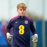 Charlie Hardy treinando com a Inglaterra Sub-16