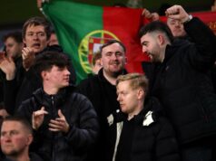 Man Utd critica abuso ‘abominável’ de funcionários após reação à passagem de Luke Littler fora Luke Littler no Wolves fora