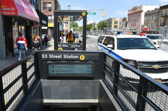 Trabalhador do MTA cai em buraco nos trilhos. Quarta-feira, 8 de maio de 2019