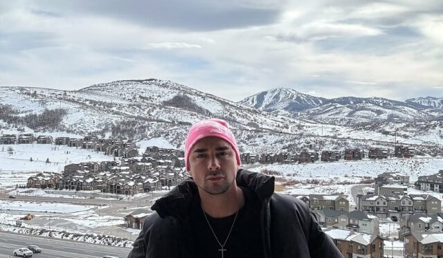 Marciano Brunette compartilha postagem sobre 'vingança' em meio ao processo Promo Kristen Doute e Luke Broderick discutem publicamente sobre o processo de Tom Sandoval