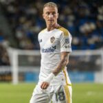 Jadon Sancho jogando pelo Aston Villa