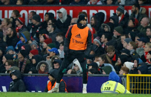 Marcus Rashford e Alejandro Garnacho aprenderam uma lição que poderia O substituto Alejandro Garnacho, do Manchester United, durante o aquecimento antes da partida da Premier League entre Wolverhampton Wanderers FC e Manchester United FC, em Molineux, em 26 de dezembro de 2024