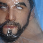 Uma máscara de silicone realista apreendida pela polícia.