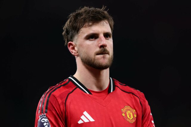 Mason Mount em ação durante a partida da Premier League entre Crystal Palace e Manchester United no Selhurst Park em 2025 em Londres, Inglaterra.