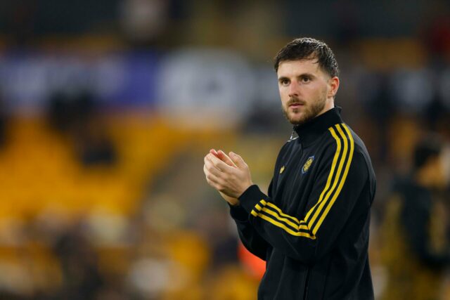 Mason Mount jogando contra o Wolves