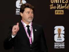 Mauricio Pochettino rejeita a ideia de Alexi Lalas de que os EUA devem avançar do grupo da Copa do Mundo Mauricio Pochettino, técnico dos Estados Unidos, posa no sorteio oficial da Copa do Mundo FIFA 2026.