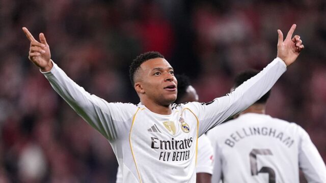 Mbappé brilha na vitória do Real Madrid sobre o Athletic e se aproxima do Barcelona
