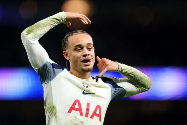 Ruben Amorim comemora em Old Trafford