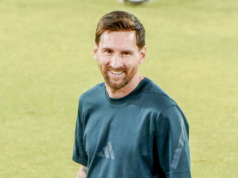 `Memórias no meio da loucura`: Dipendu e Nabi ganham camisas autografadas `Memórias no meio da loucura`: Dipendu e Nabi ganham camisas autografadas