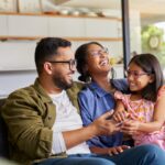 Menina 6, diz aos pais que odeia o nome dela - então eles tomam medidas drásticas