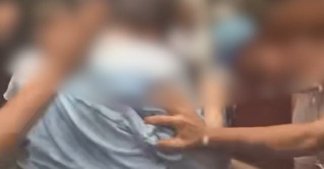 Menino de escola particular supostamente atraído, humilhado e agredido na A mãe angustiada de um estudante do Scots College de 17 anos descreveu como seu filho foi supostamente atraído para um parque e forçado a andar por um túnel humano enquanto era agredido em um