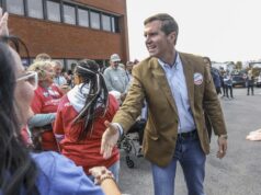 Mensagem dos governadores democratas para 2026 atinge o ponto sensível de Trump O presidente Donald Trump reúne-se com o secretário-geral da OTAN, Mark Rutte, no Salão Oval da Casa Branca, quarta-feira, 22 de outubro de 2025, em Washington. (Foto AP/Alex Brandon)