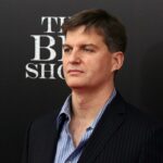 Michael Burry diz que Tesla está 'ridiculamente supervalorizada', critica pacote de pagamento de Musk