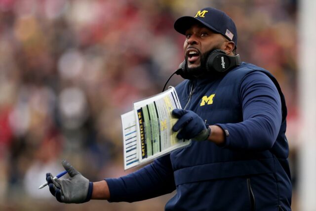 Michigan demite o técnico Sherrone Moore por ‘relacionamento inapropriado’ em Sherrone Moore