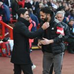 O técnico do Manchester United, Ruben Amorim, e o técnico do Arsenal, Mikel Arteta.