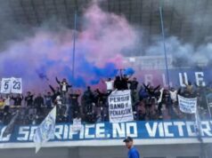 Milhares de policiais protegem o duelo Hot Persib x PSM no GBLA hoje à noite Milhares de policiais protegem o duelo Hot Persib x PSM no GBLA hoje à noite