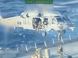 Momento de cair o queixo Os comandos dos EUA atacam o ‘navio terrorista’ venezuelano em uma derrubada aérea de tirar o fôlego enquanto as tensões aumentam em direção ao conflito Momento de cair o queixo Os comandos dos EUA atacam o 'navio terrorista' venezuelano em uma derrubada aérea de tirar o fôlego enquanto as tensões aumentam em direção ao conflito