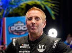 Motorista aposentado da NASCAR entre os sete mortos em acidente de avião na Carolina do Norte Carolina do Norte