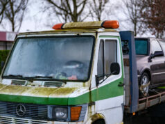 Motorista de caminhão de reboque que supostamente pegou um veículo ICE durante uma operação em Los Angeles é considerado inocente Motorista de caminhão de reboque que supostamente pegou um veículo ICE durante uma operação em Los Angeles é considerado inocente