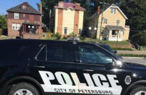 Motorista que supostamente atropelou policial no posto de controle de Petersburgo é preso Motorista que supostamente atropelou policial no posto de controle de Petersburgo é preso