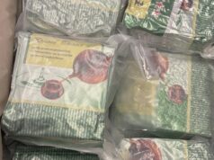 Mulher de Sydney, 40 anos, supostamente tentou contrabandear US$ 13 milhões em metanfetamina rotulada como chá Mulher de Sydney, 40 anos, supostamente tentou contrabandear US$ 13 milhões em metanfetamina rotulada como chá