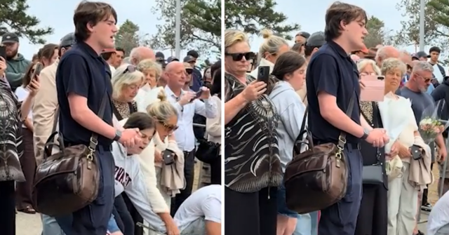 Multidão em momento emocionante canta 'I am Australian' na vigília de Bondi Beach
