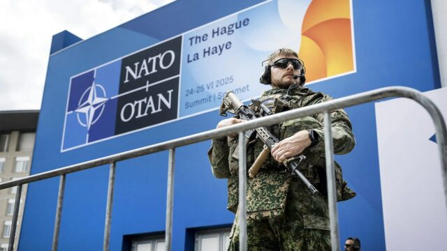 NATO considera resposta ‘mais agressiva’ às ameaças híbridas da Rússia NATO considera resposta ‘mais agressiva’ às ameaças híbridas da Rússia