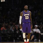 NBA: Por que LeBron James não está jogando a partida Lakers x Pelicans?