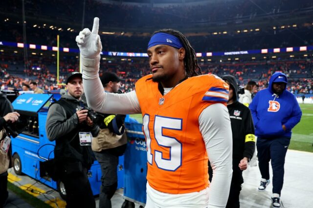 NFL dá um tapa no Broncos LB Nick Bonitto com Nik Bonitto, Denver Broncos