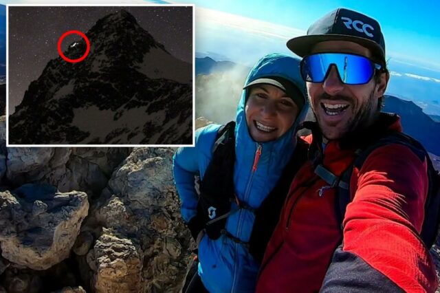 Namorado que deixou uma mulher na montanha austríaca para congelar Kerstin Gurtner e Thomas Plamberger tirando uma selfie no pico de uma montanha.