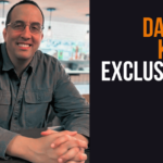 A democrata Mikie Sherrill acena antes do primeiro debate para governador das eleições gerais com Jack Ciattarelli, domingo, 21 de setembro de 2025, em Lawrenceville, NJ (AP Photo/Noah K. Murray)